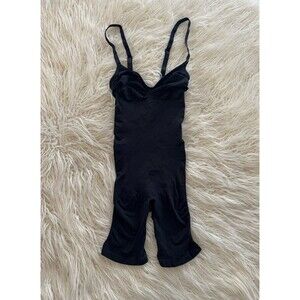 Skims Seamless Sculpt Mid Thigh Bodysuit Onyx Size Medium